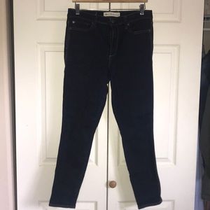 High waisted jeans
